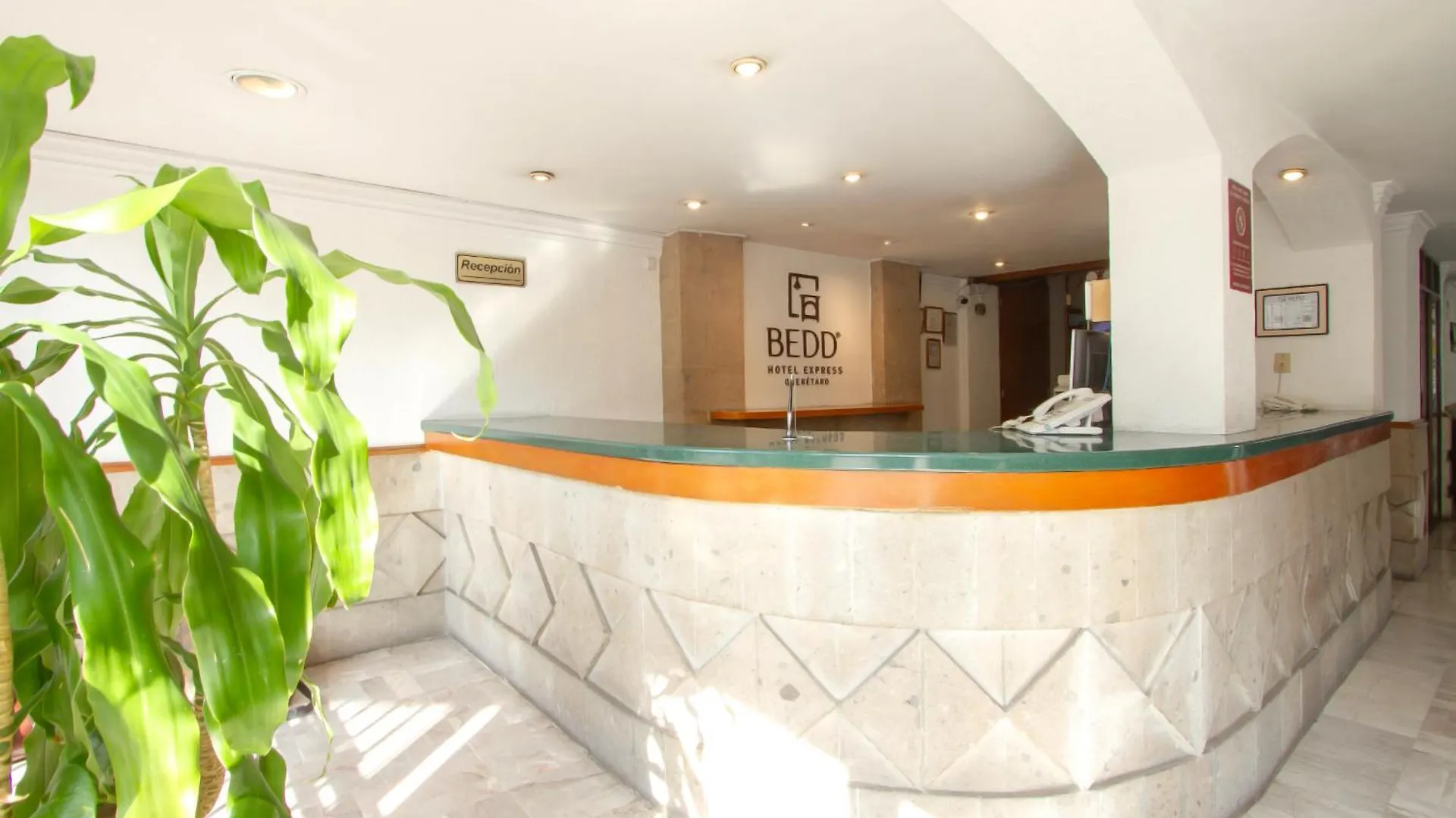 Hotel Bedd Express Queretaro 4*,